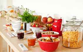 Das morgendliche Frühstücksbuffet - Foto: Maurice Shourot
