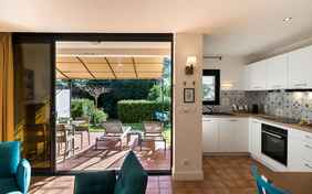 Modernes Appartement mit Terrasse