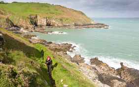 Lebendige Orte und beeindruckende Natur machen die Wanderung zu einem besonderen Erlebnis - Foto: Grégory Rohart