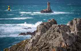 der Westlichste Punkt der Bretagne: die wild zerklüftete Pointe du Raz - Foto: christels / pixabay.com