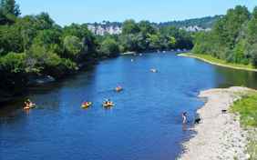 Ruhige Gewässer, abwechslungsreiche Natur - Paddelparadies Dordogne!