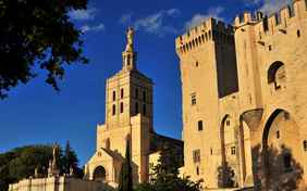 Nîmes, Avignon und Uzès sind in nur 30 Minuten erreichbar - Foto: Tobias Hannemann