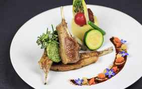 Ein Schmaus für Gaumen und Auge sind die Abendmenüs an fünf Wochentagen