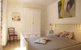 Zimmerbeispiel, Maison des Pins (N° 8)