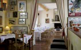 Das Restaurant verwöhnt in den Sommermonaten an 5 Wochentagen mit mediterranen Gerichten