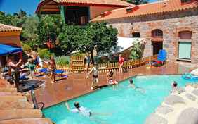 Erfrischend - der Pool im Innenhof der Villa.