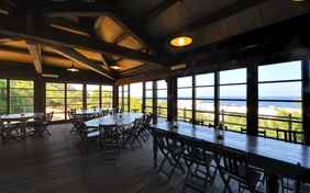 Der Gemeinschaftspavillon lädt auch bei schlechtem Wetter zum Verweilen ein