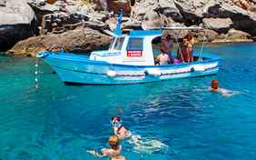 Tauchen und schnorcheln im klaren Wasser - Foto: Ingo Wandmacher