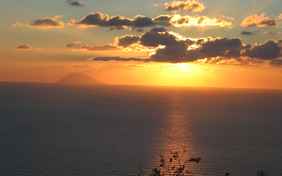 Mit etwas Glück sieht man auch Stromboli