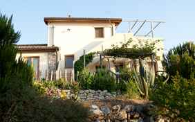 Eines der Wohnhäuser - Foto: Ingo Wandmacher