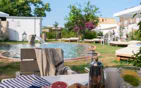 Mit einem vitaminreichen Früchstück im Resort in den Tag starten!