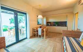 Voll ausgestattete Wohküche in Querce 