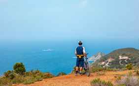 Auf dem Gelände gibt es ausgezeichnete Wanderwege sowie Mountainbike-Gebiete