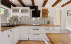 Steinhaus Lapis- Küche