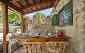 Steinhaus Lapis- Terrasse