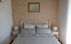 Kleines Appartement- Schlafzimmer