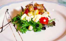 Leckere frische Speisen von Gastgeberin Franka.