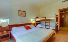 4-Bett-Zimmer - Foto: Sandro Tariba