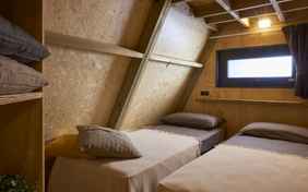 Luxury Hottub Cabin Schlafbereich unten