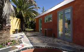 Außenansicht Fledermaus & Manuel