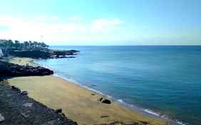 Strand von Puerto del Carmen, ca. 900 m entfernt