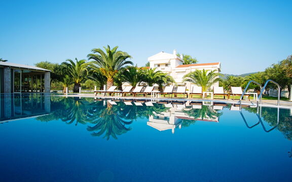 Villa Kalypso mit Poolblick